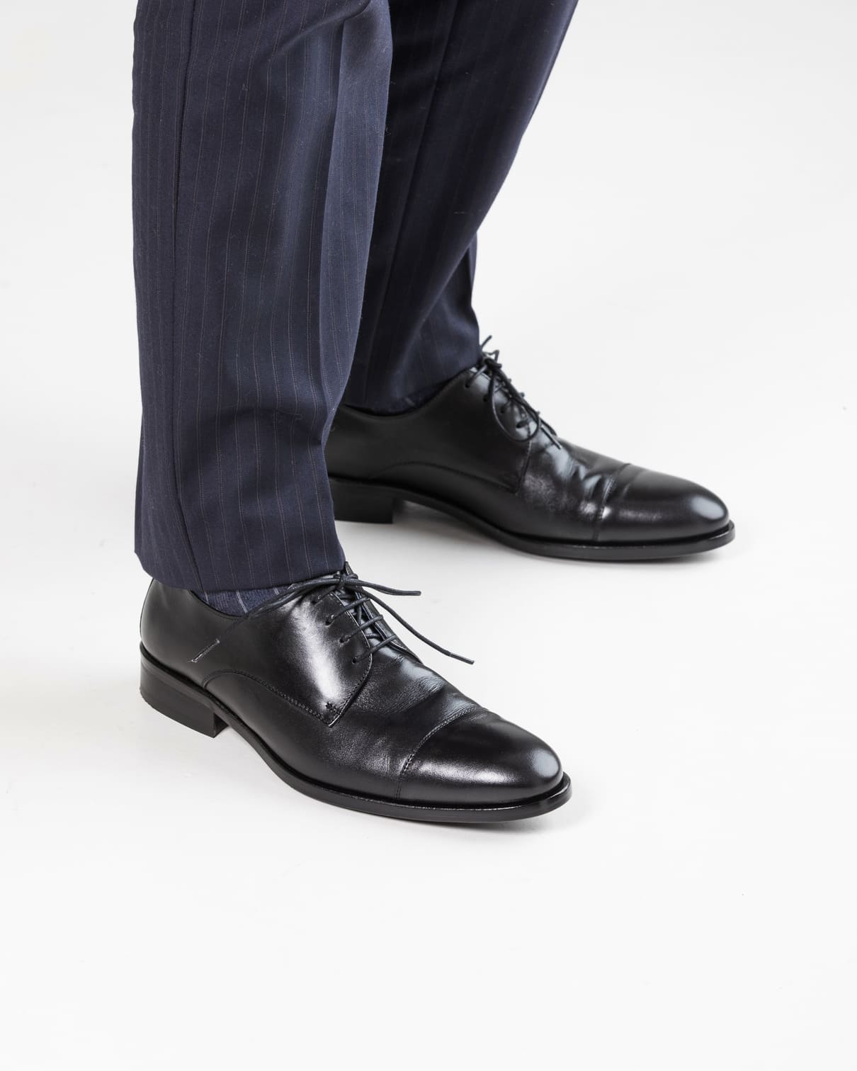 Was black Derby shoe