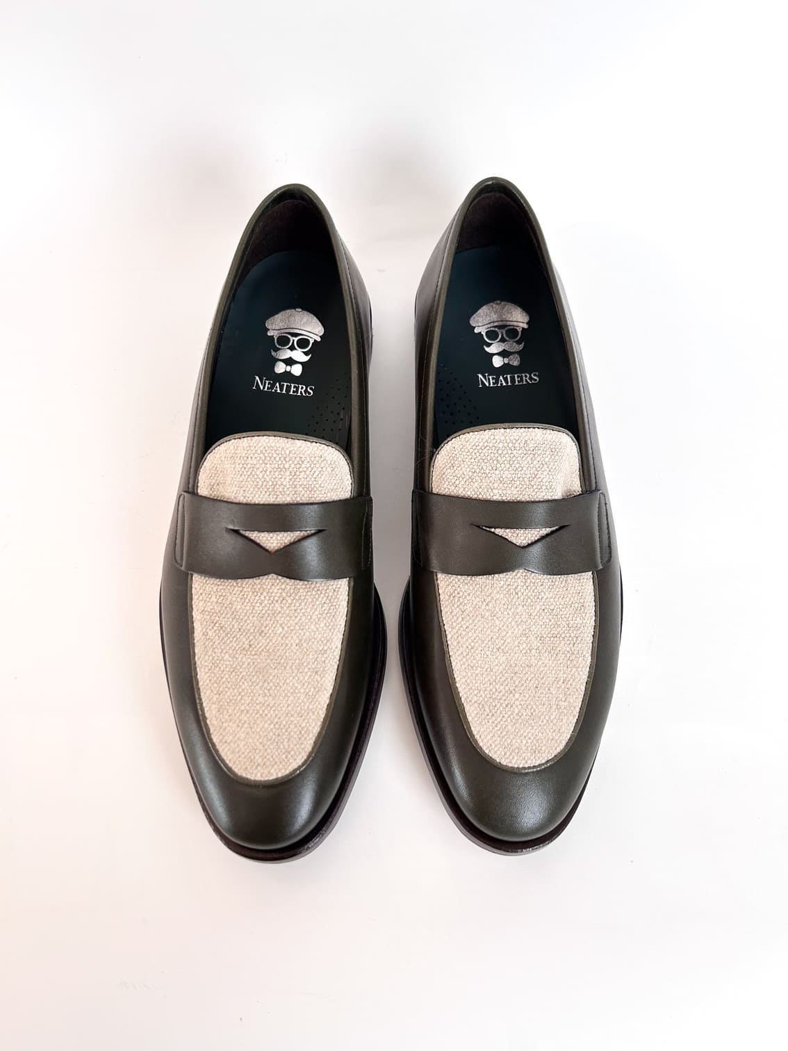 Victoria Wax Green and Linen Moccasin