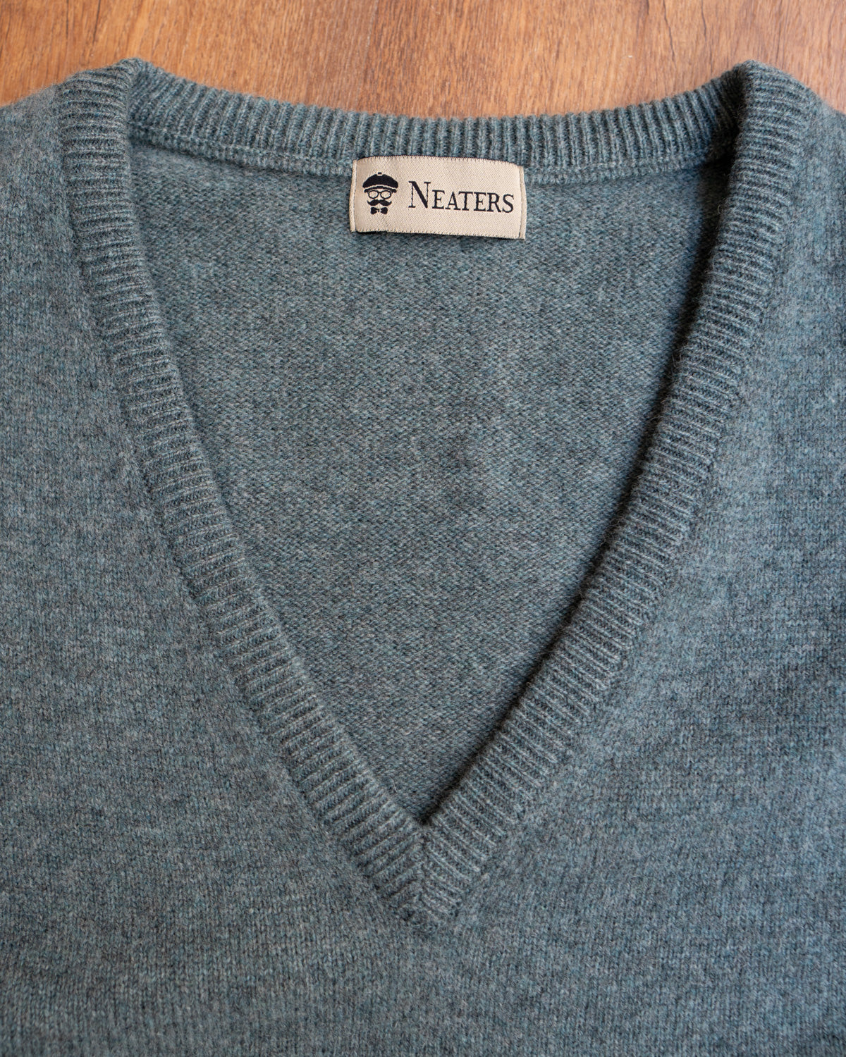 Jersey Turquesa Lambswool Cuello Pico
