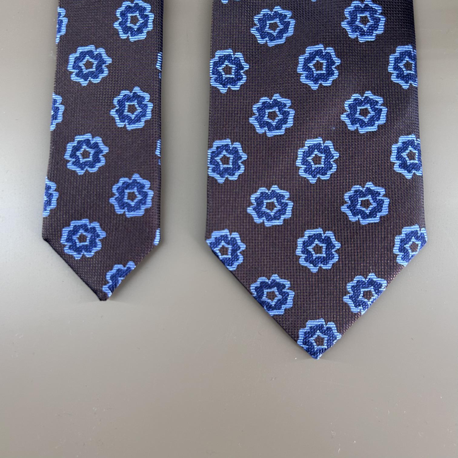 Dark copper tie with blue flowers