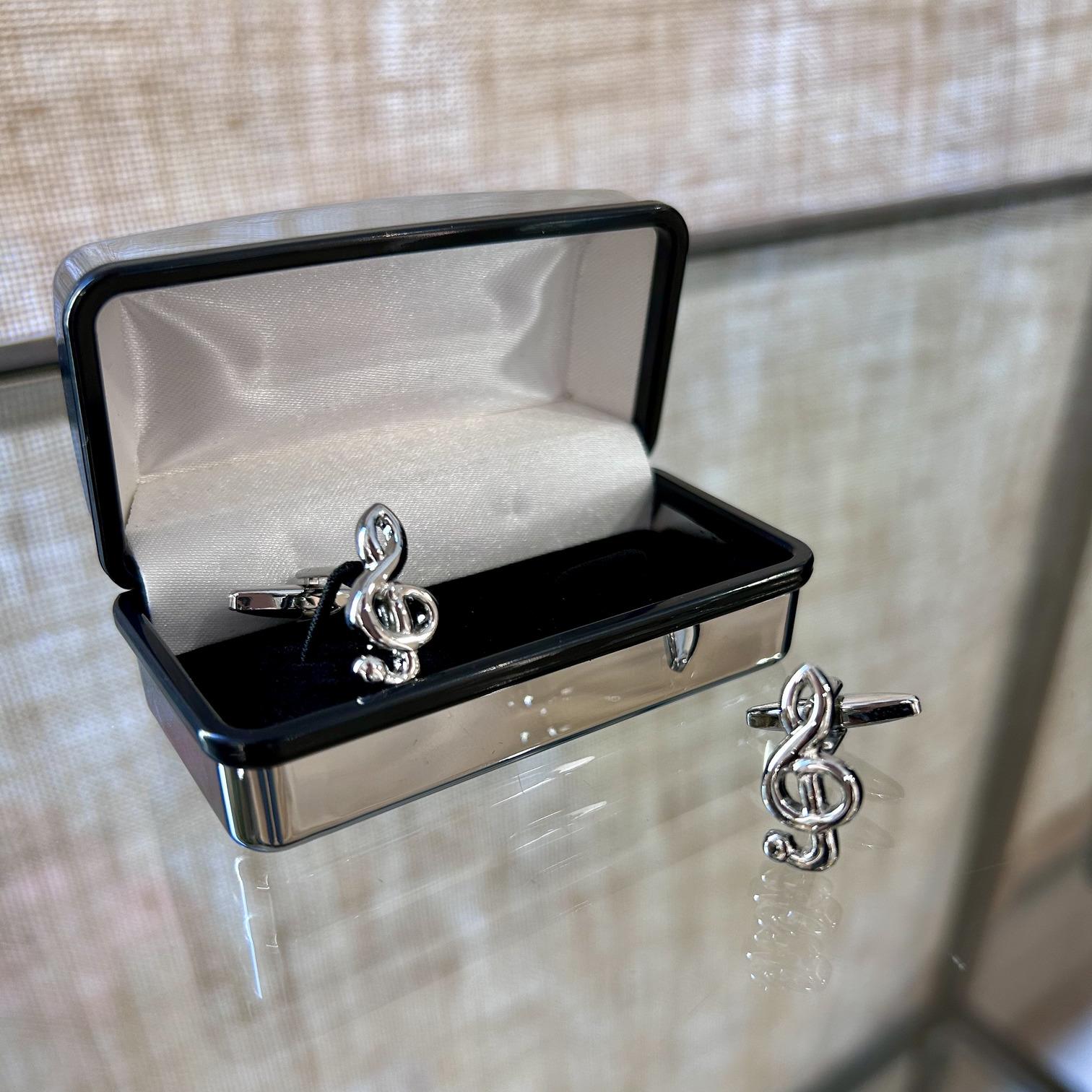 Silver treble clef cufflinks