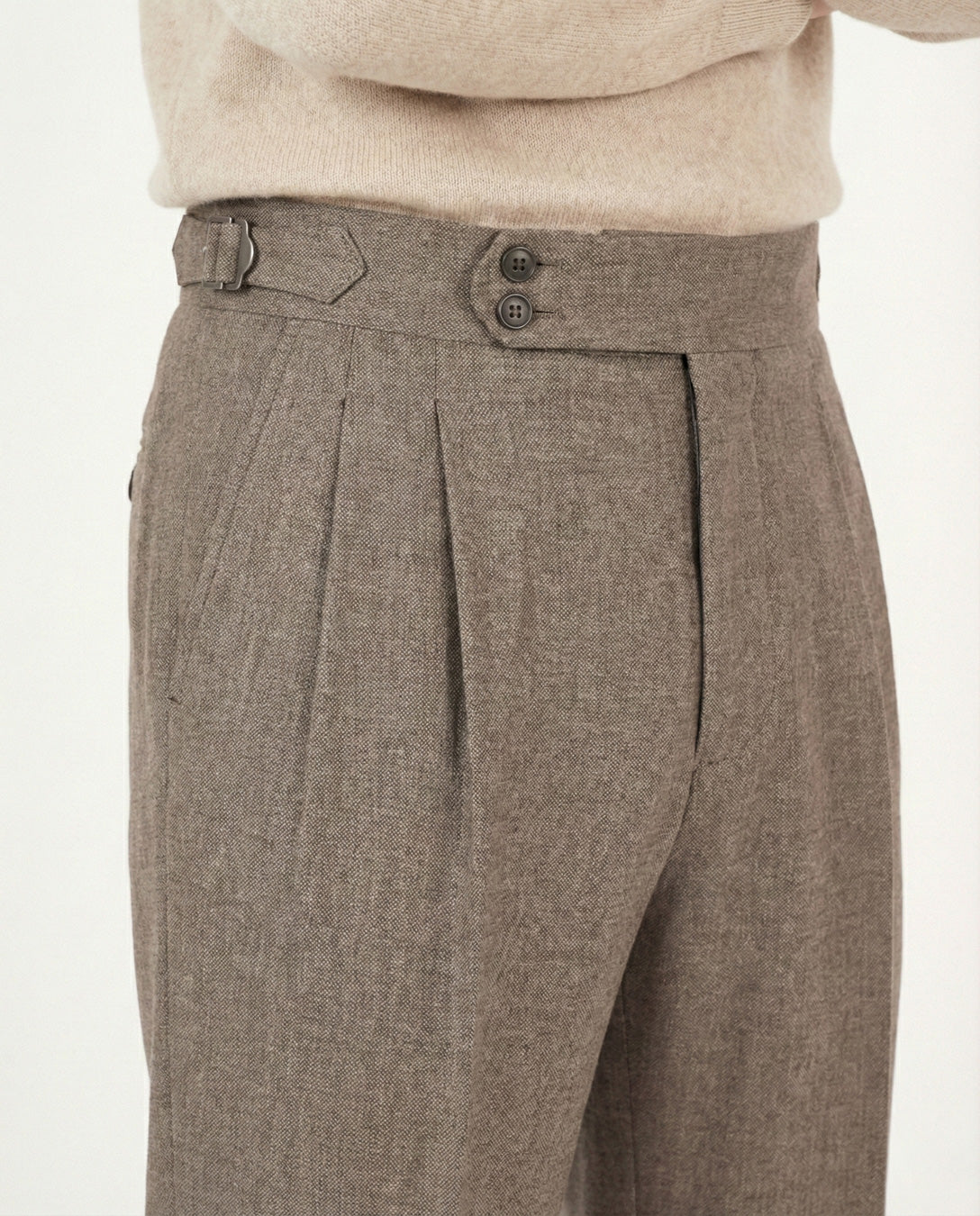 Pantalón Puntitos Moka Pinzas 2 Botones