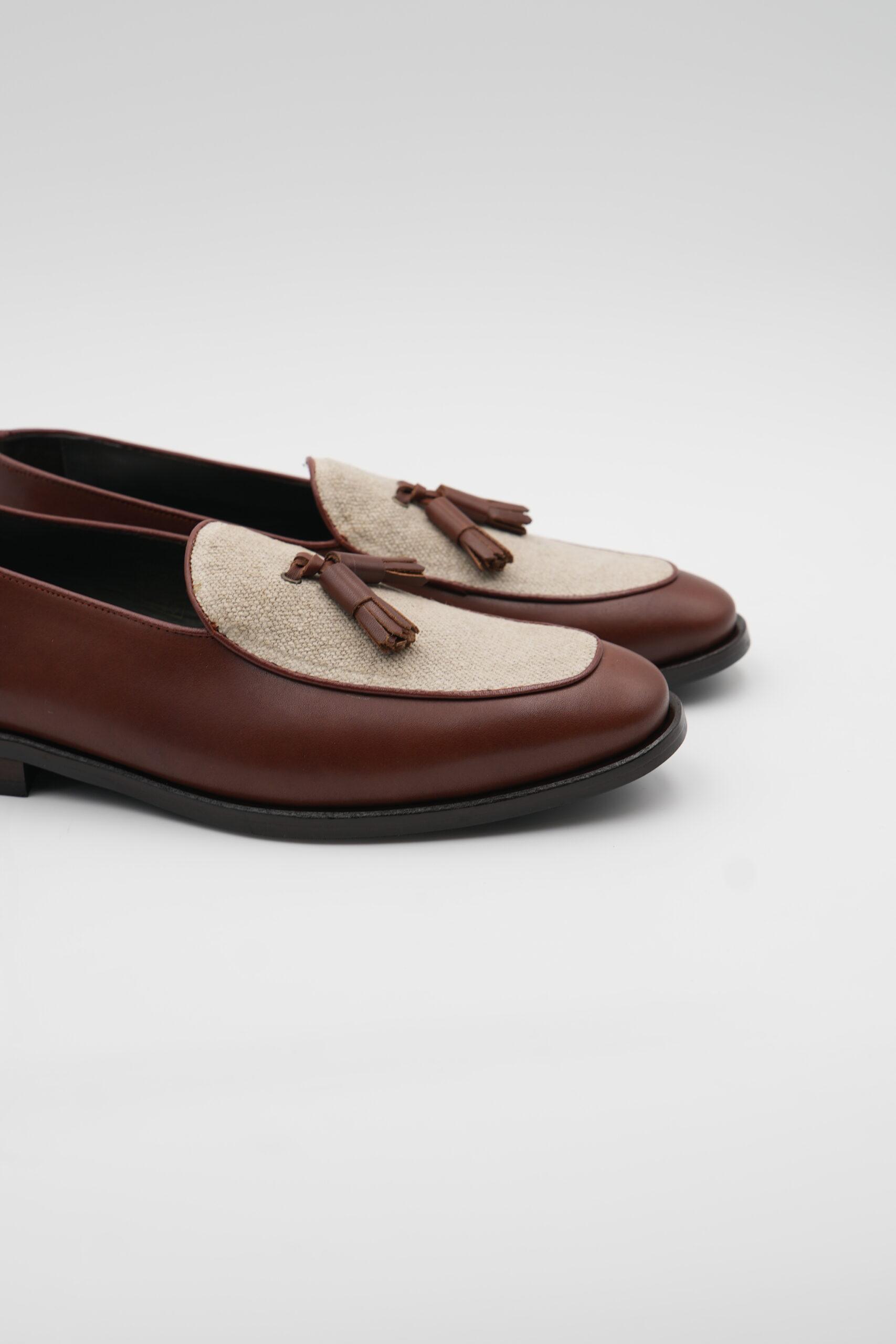 Mocasín Victoria Wax Gaucho Con Borlas