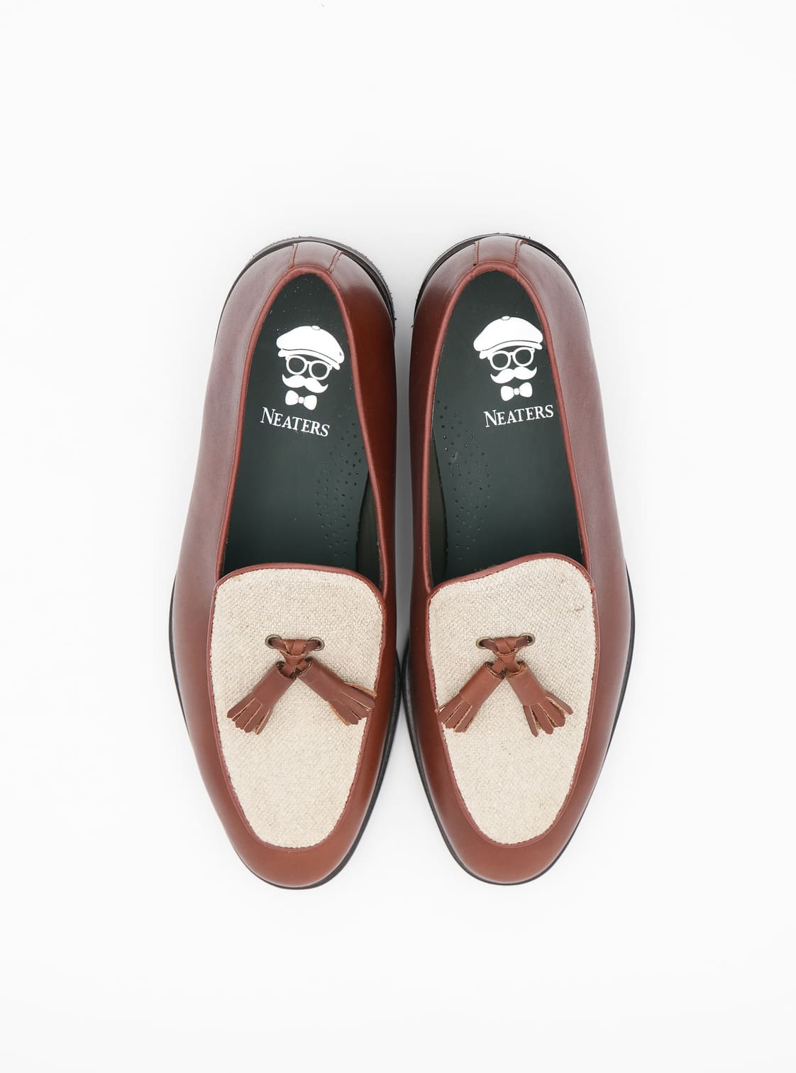 Mocasín Victoria Wax Gaucho Con Borlas