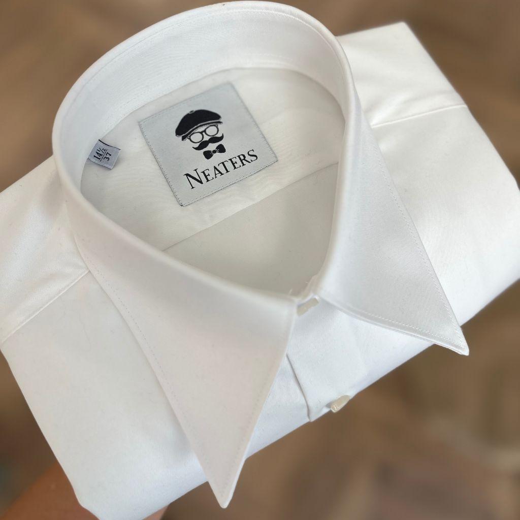 White shirt with London collar