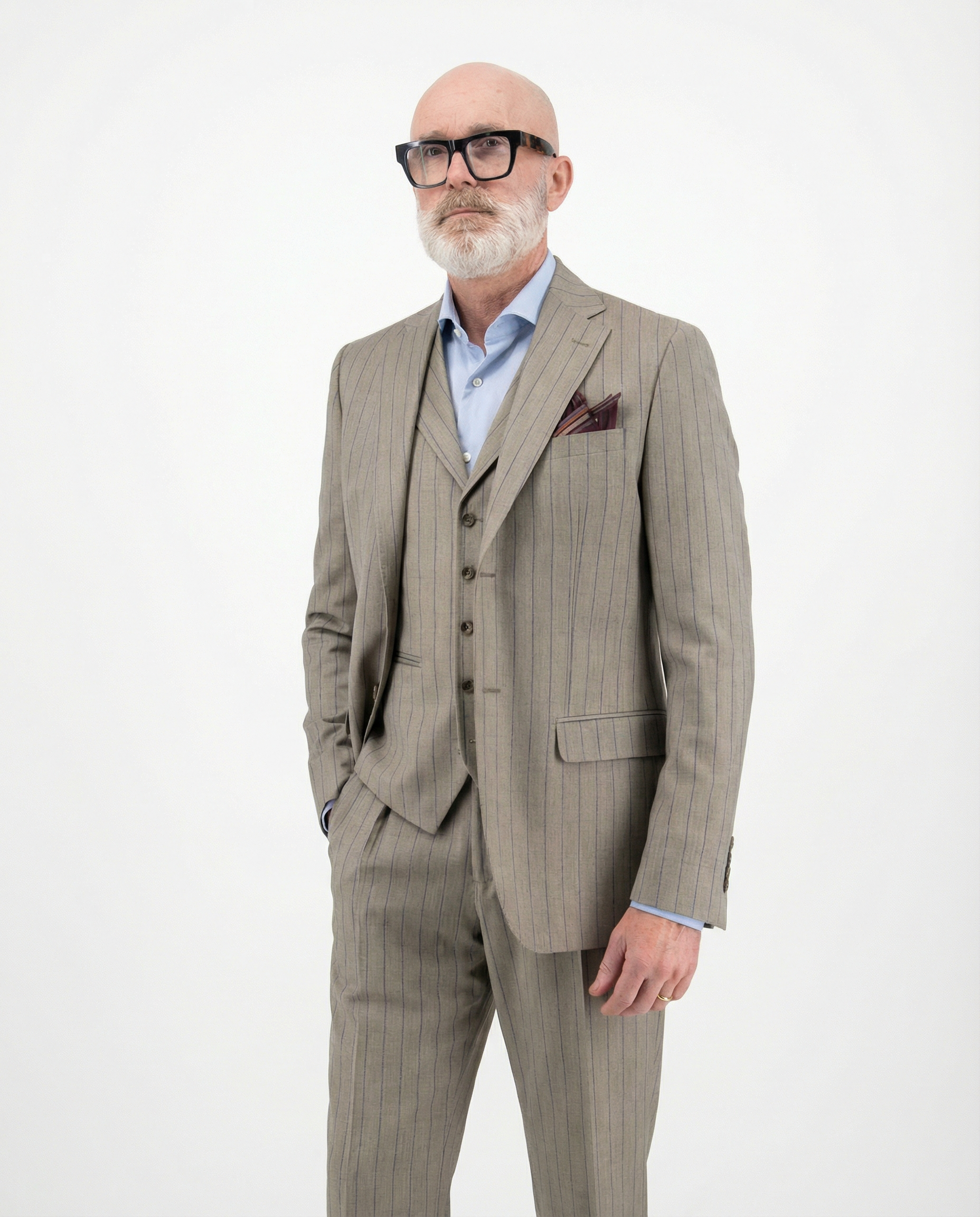 Traje Gris Cálido Tres Piezas Raya Diplomática