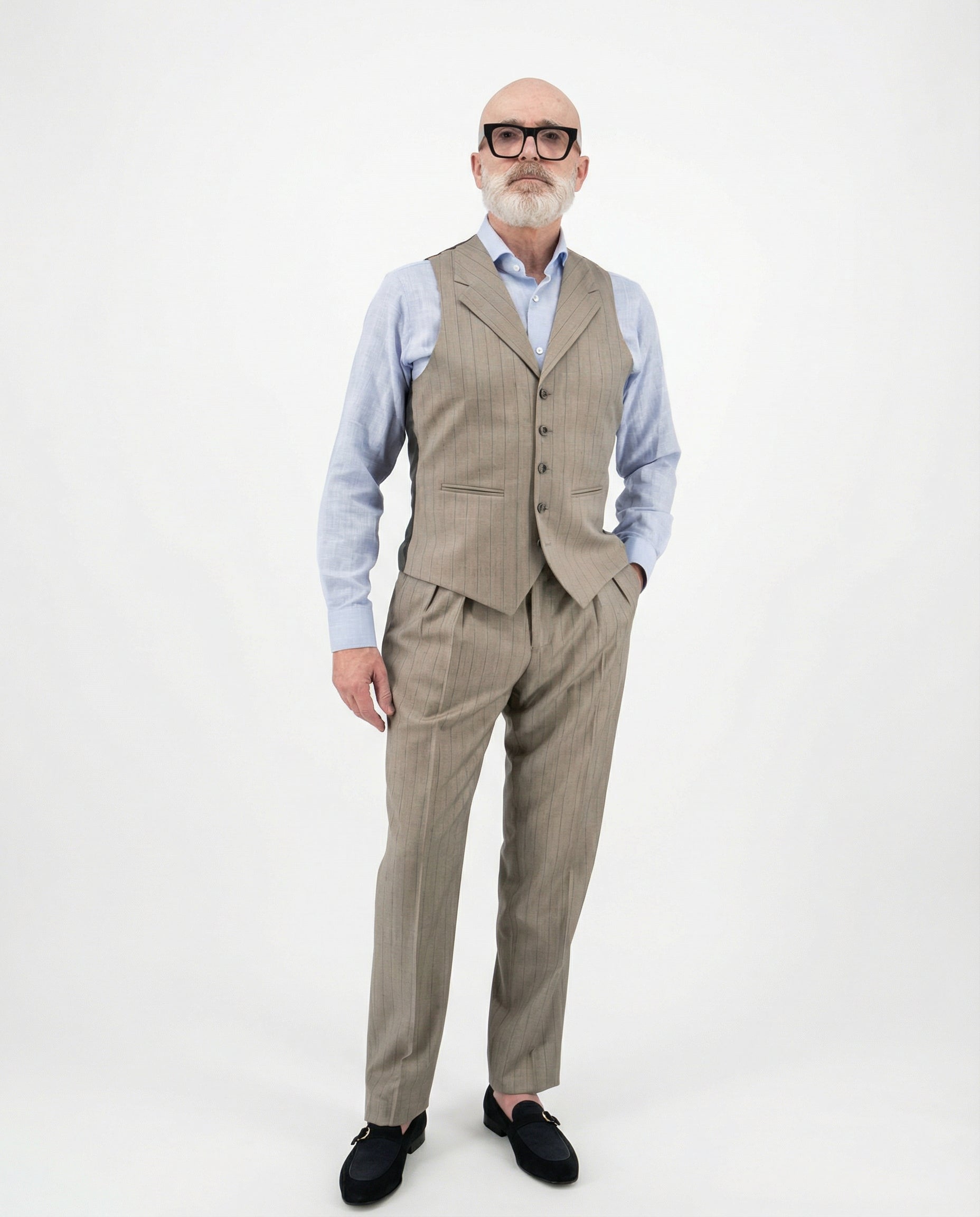 Traje Gris Cálido Tres Piezas Raya Diplomática